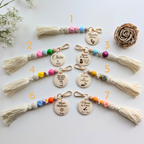 Porte-Clés Personnalisé avec médaillon en Bois Gravé : Le Cadeau Émotionnel avec Pompon et Perles Happy Gravure®