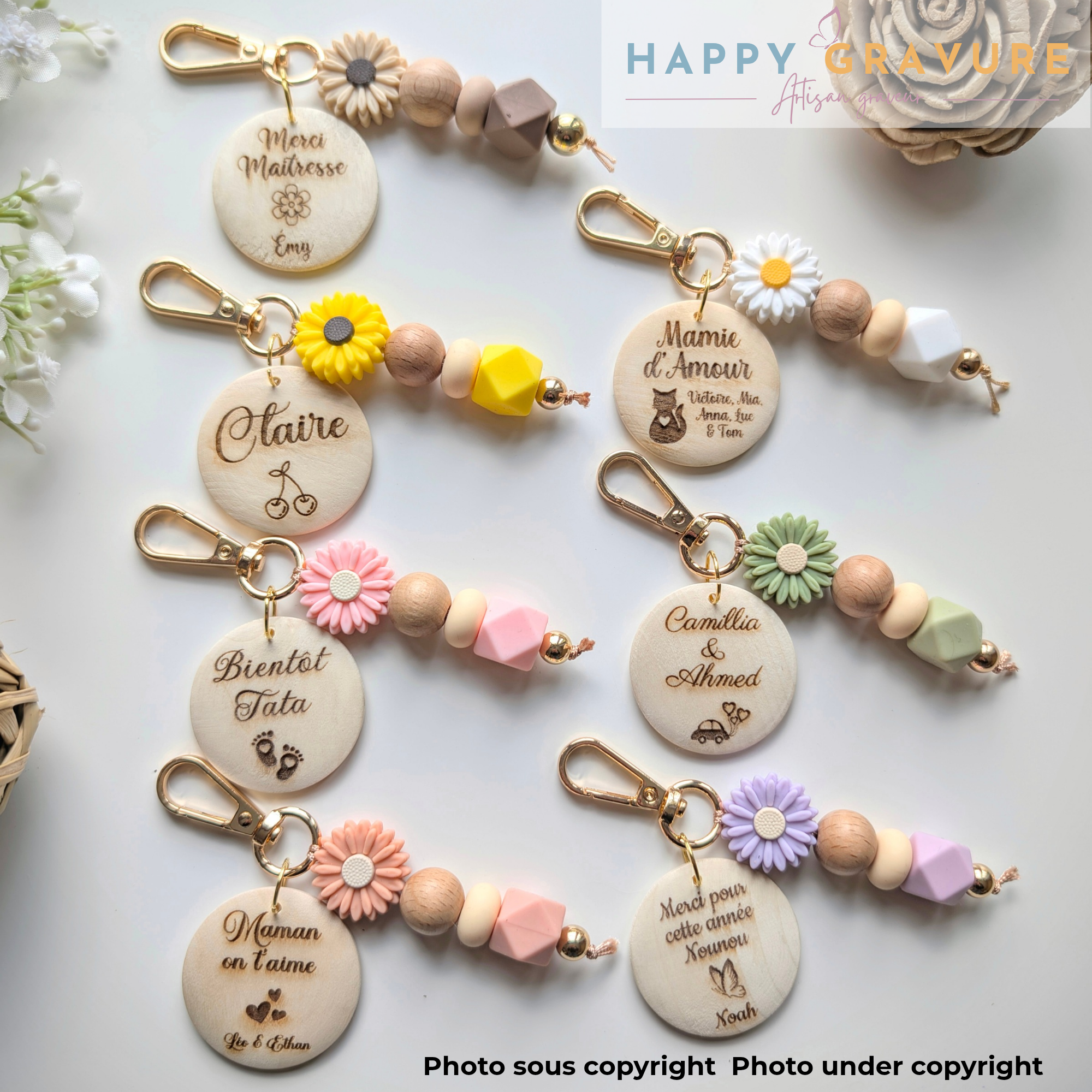 Porte-clés personnalisé avec médaillon en bois - fête des mères, grands-mères, maîtresse, nounou, atsem